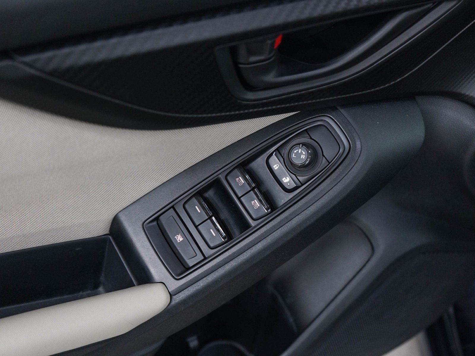 Used 2019 Dark Blue Pearl Subaru 2.0i Premium image 19