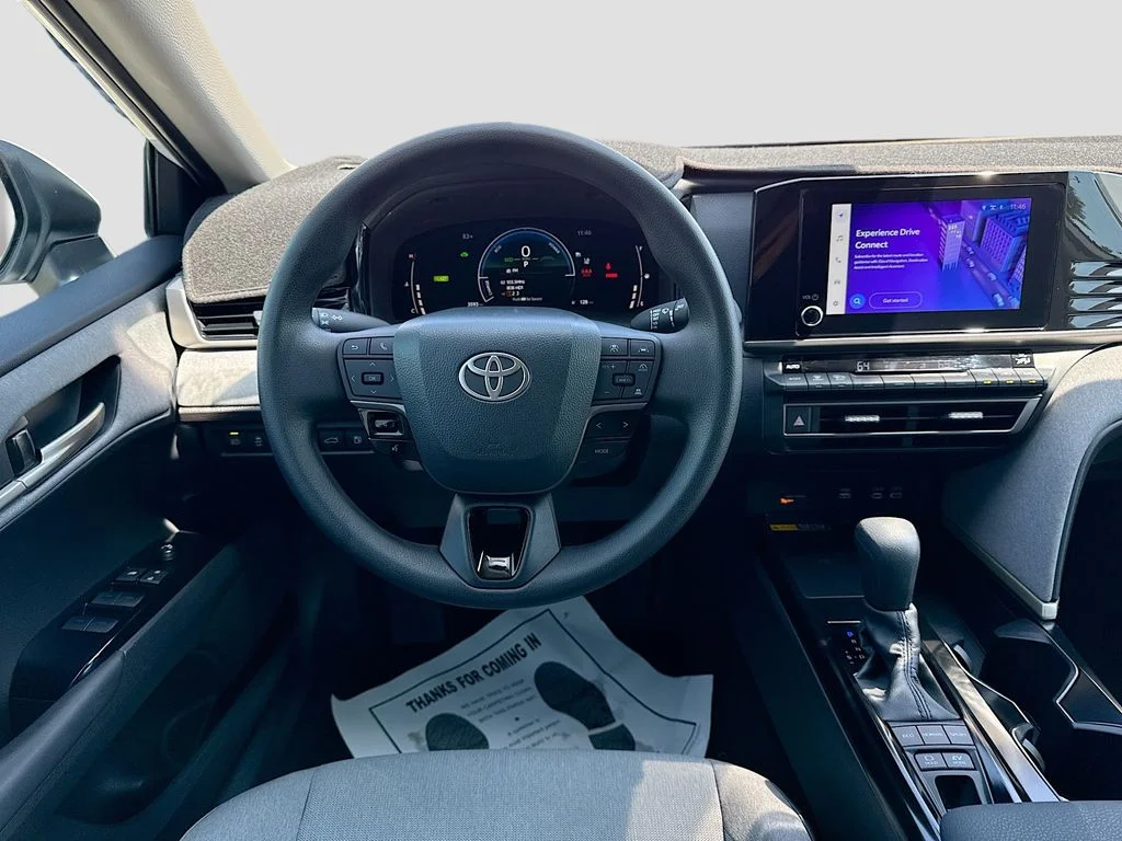 Used 2025 White Toyota LE image 27
