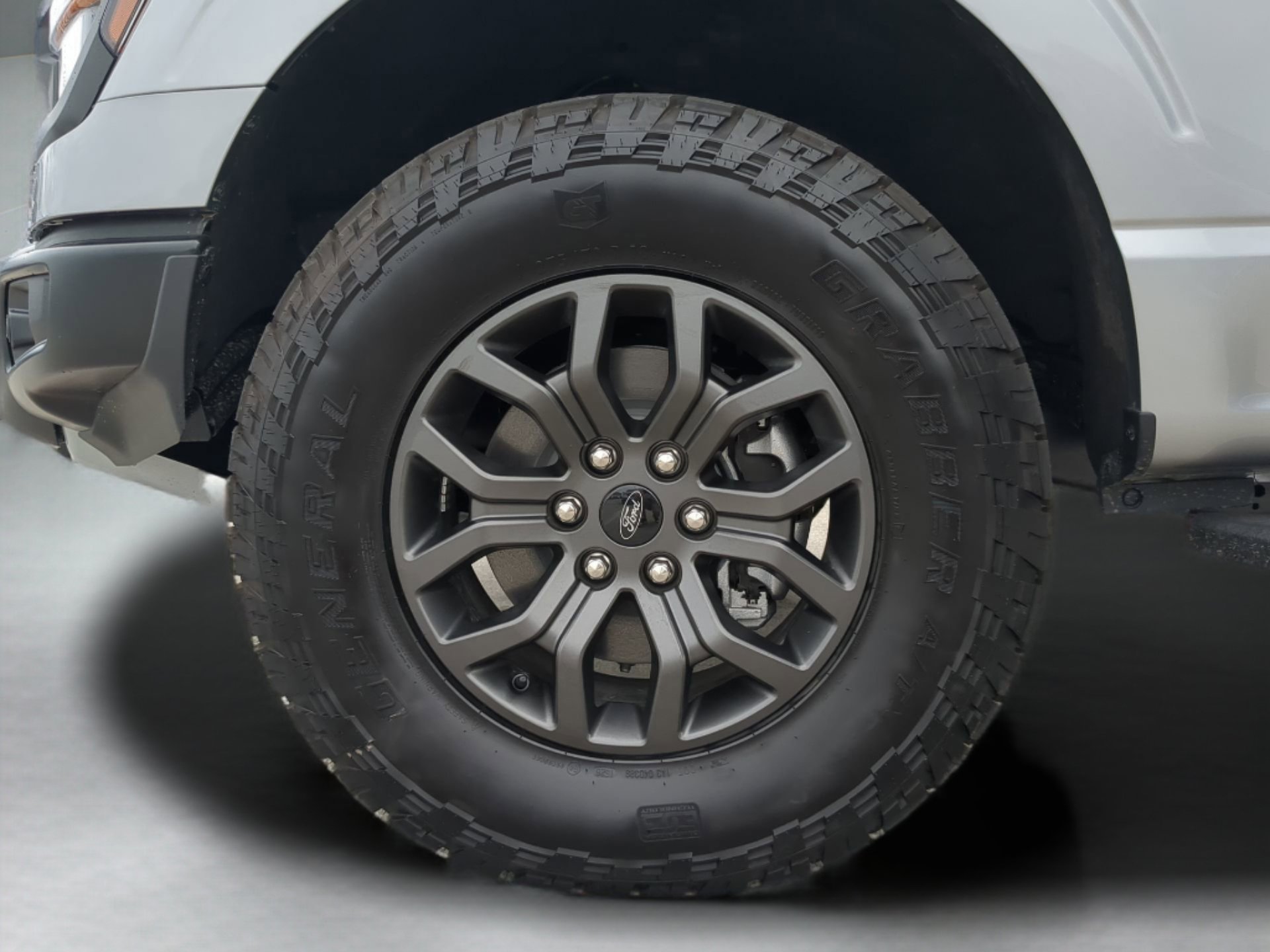 New 2026 Iconic Silver Metallic Ford Tremor® image 68