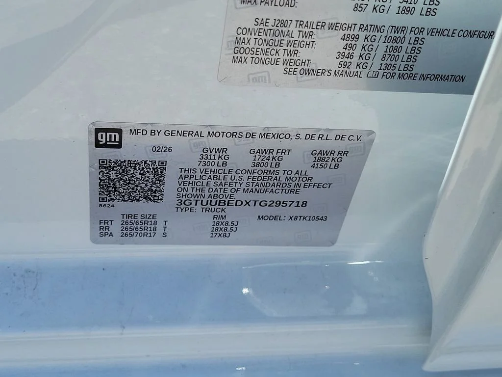 New 2026 Summit White GMC SLE image 26