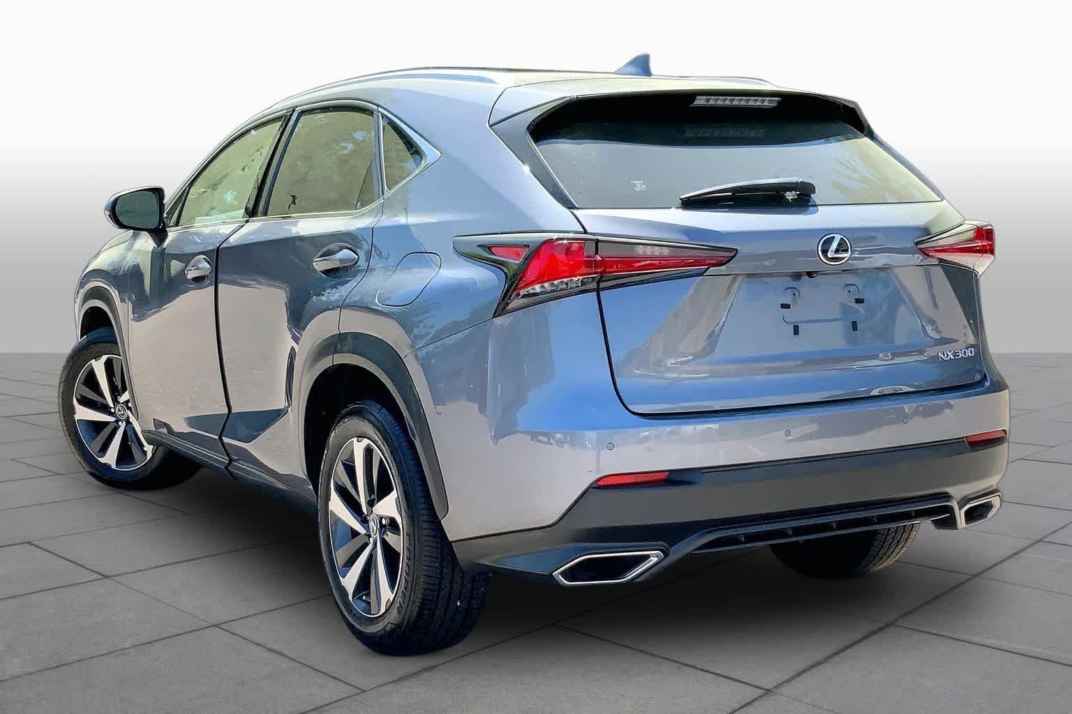 2021 Lexus NX 300 - Photo 12