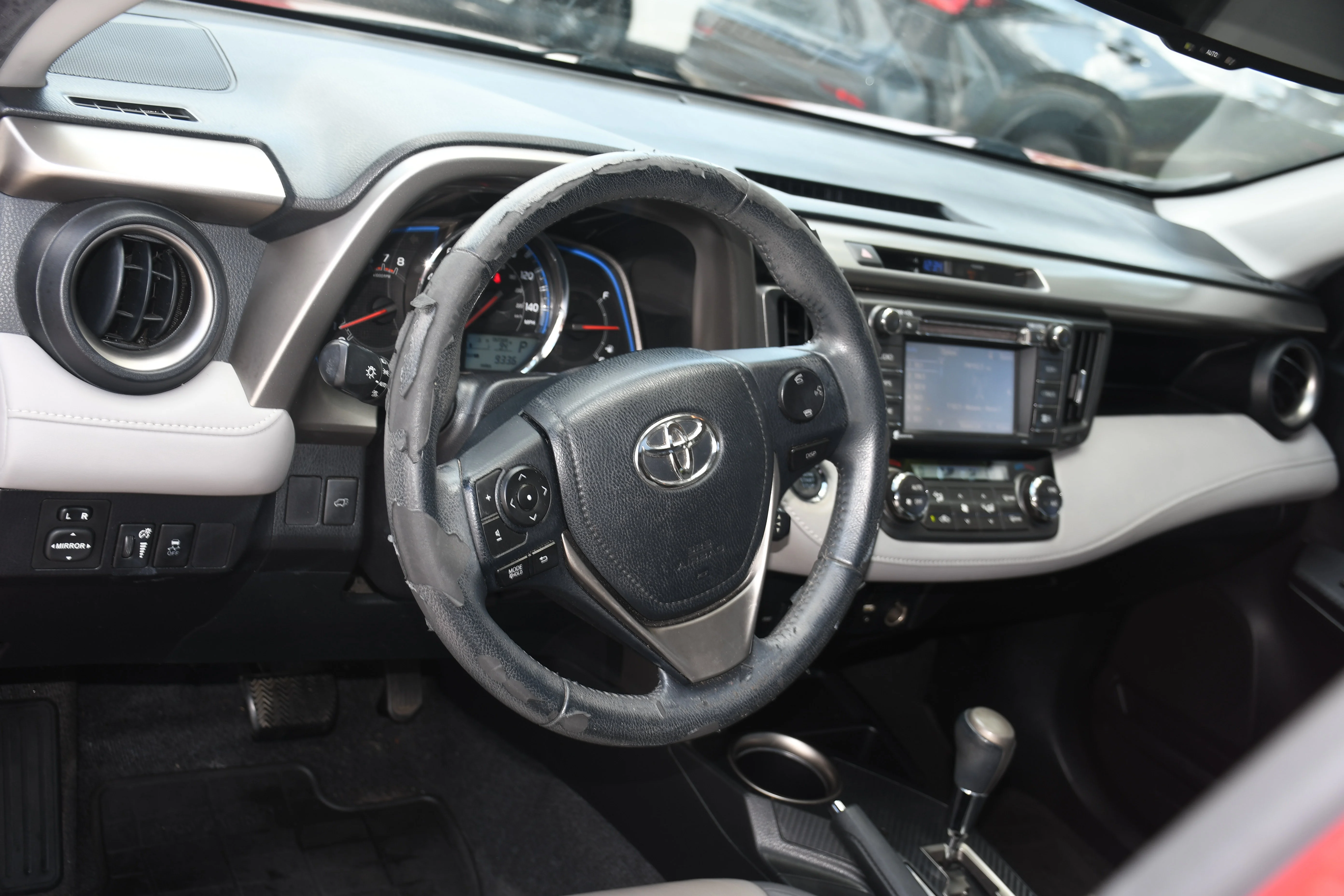 Used 2015 Red Toyota Limited image 9