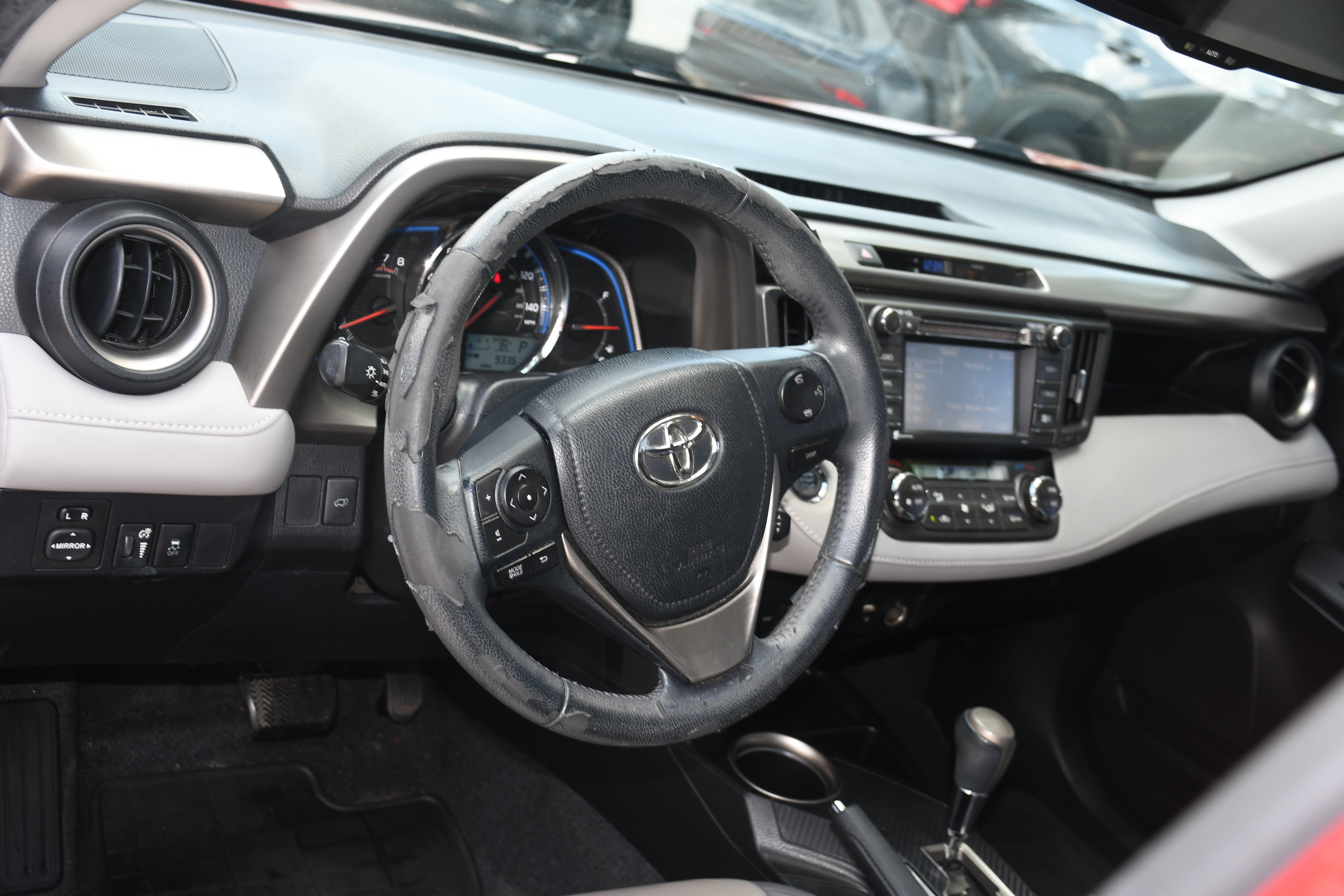 Used 2015 Red Toyota Limited image 8