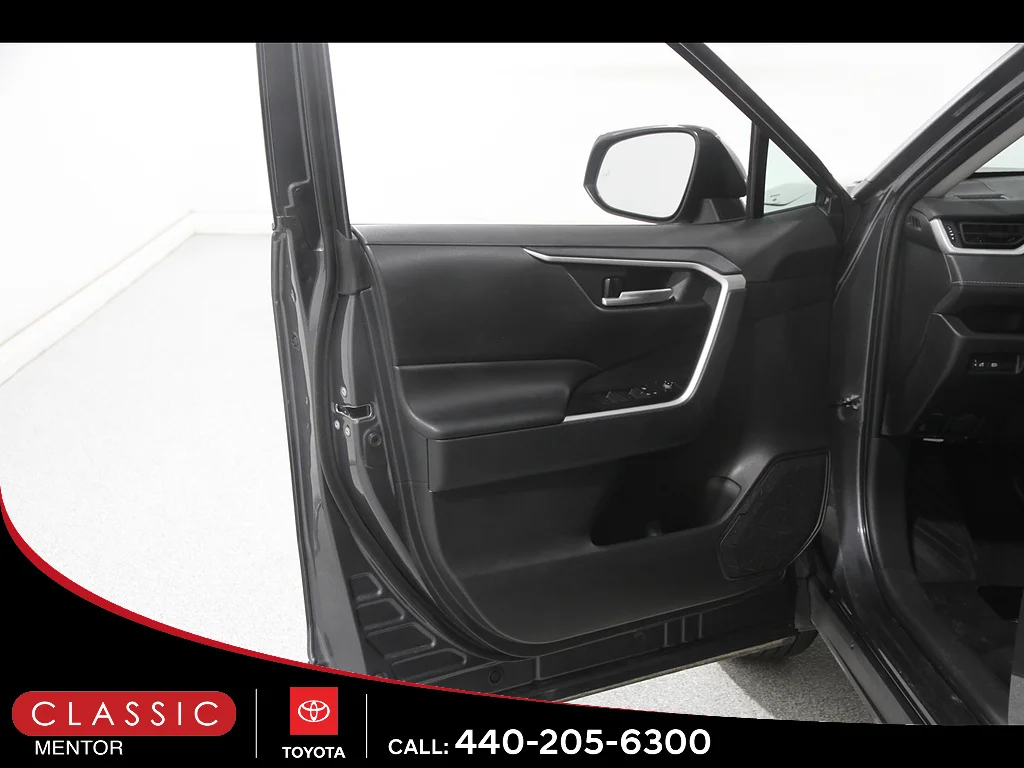 Used 2025 Magnetic Gray Metallic Toyota XLE image 4