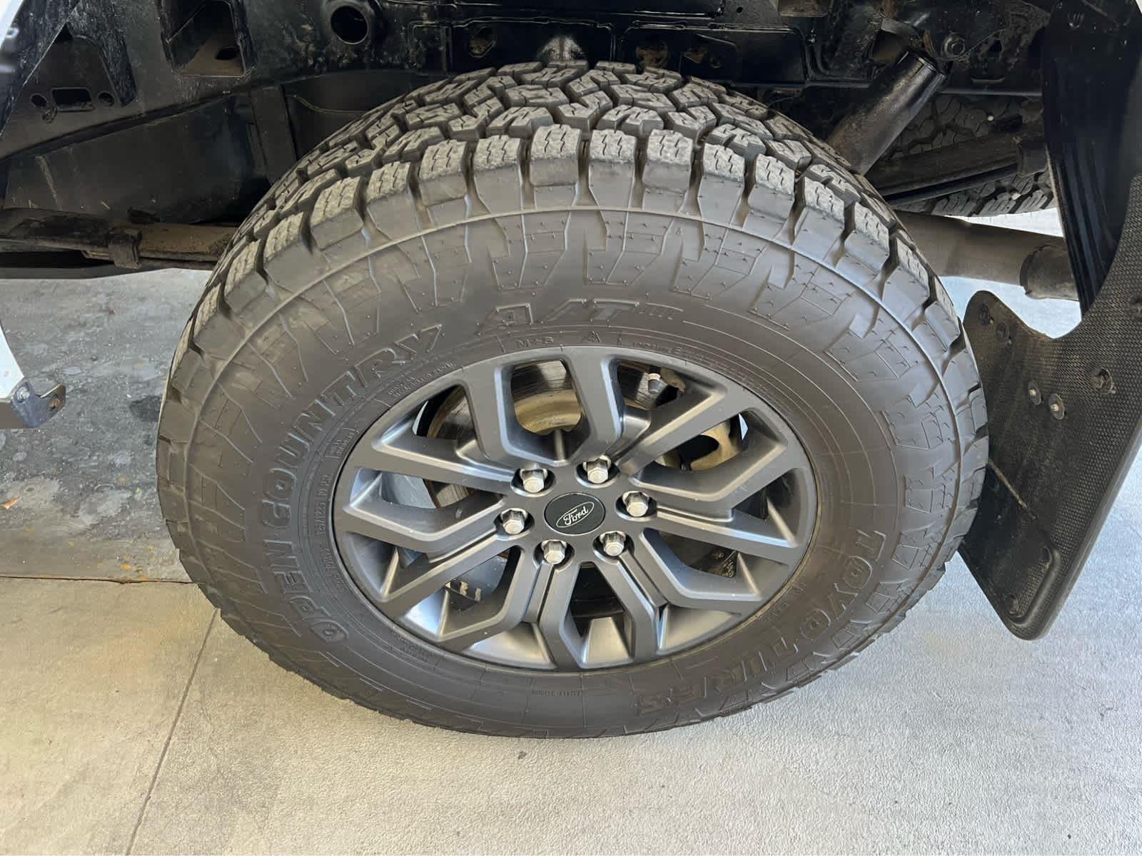 Used 2023 Oxford White Ford Tremor image 9