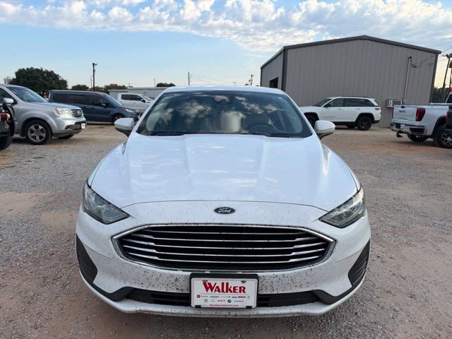 Used 2019 Oxford White Ford SE image 4