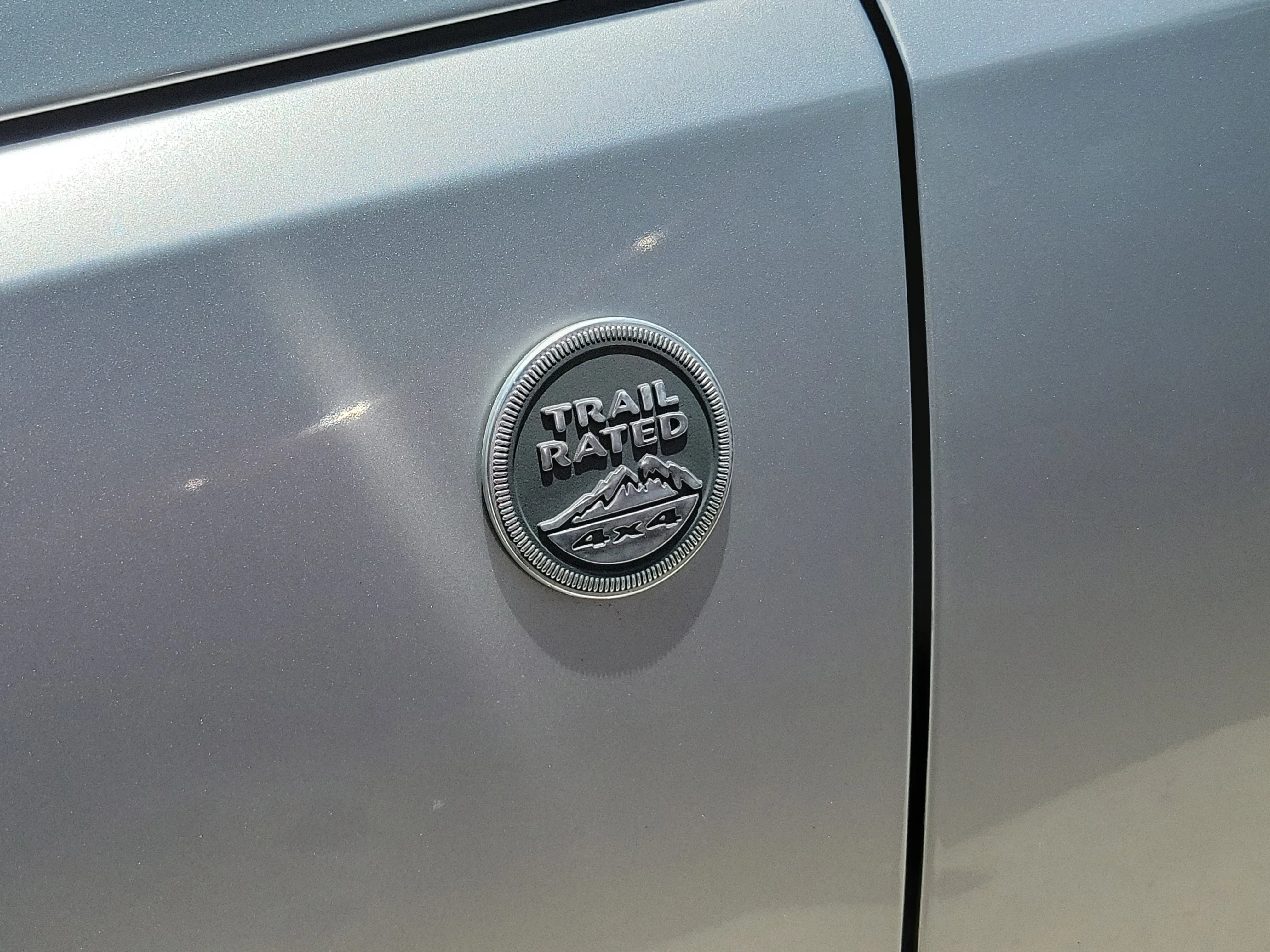 Used 2006 Bright Silver Clearcoat Metallic Jeep Sport image 4