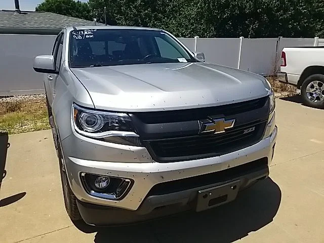 Used 2020 Silver Chevrolet Z71 image 4