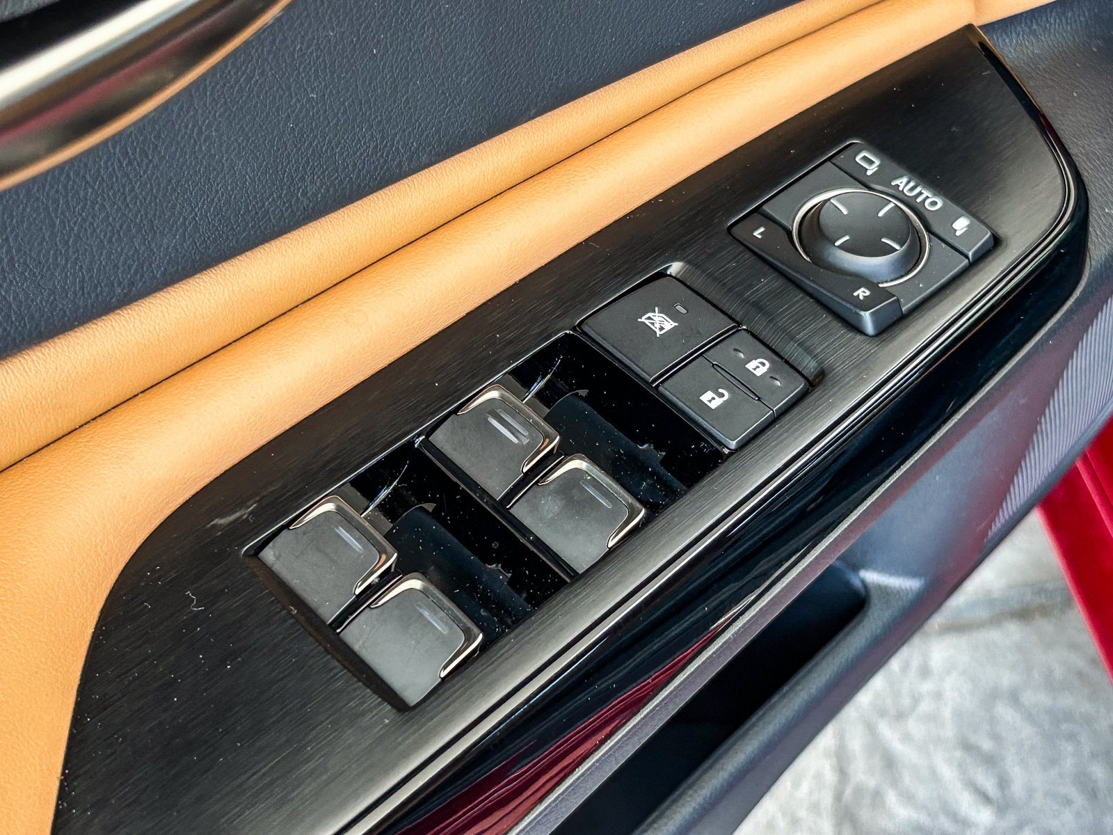 Used 2025 MATADOR RED MICA Lexus ES 300H PREMIUM image 25