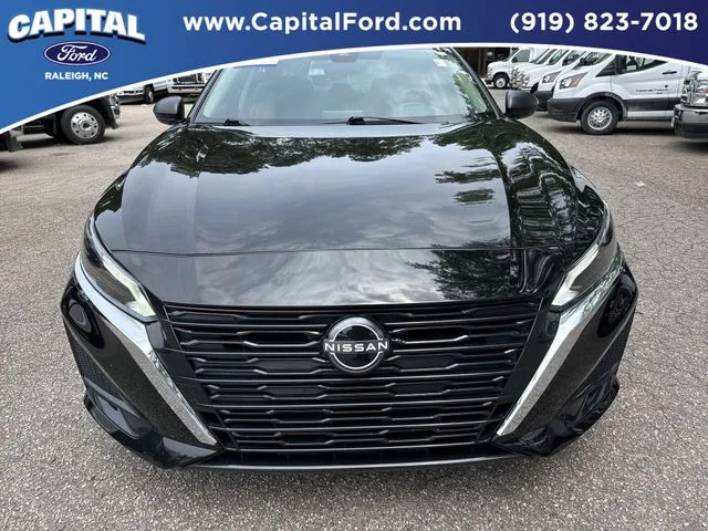 Used 2025 Black Nissan 2.5 SV image 10
