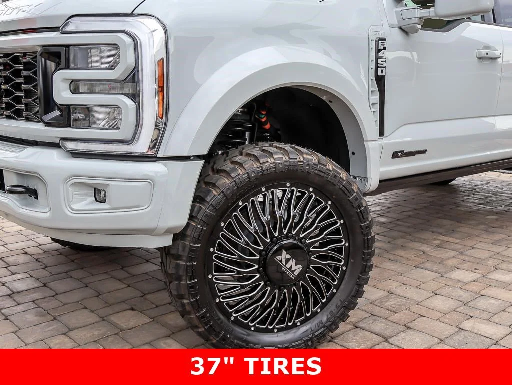 Used 2026 Avalanche Ford LARIAT image 3