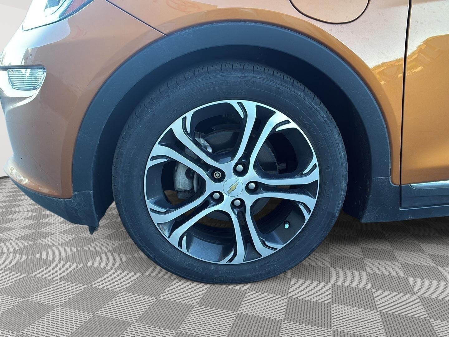 Used 2017 Orange Burst Metallic Chevrolet Premier image 7