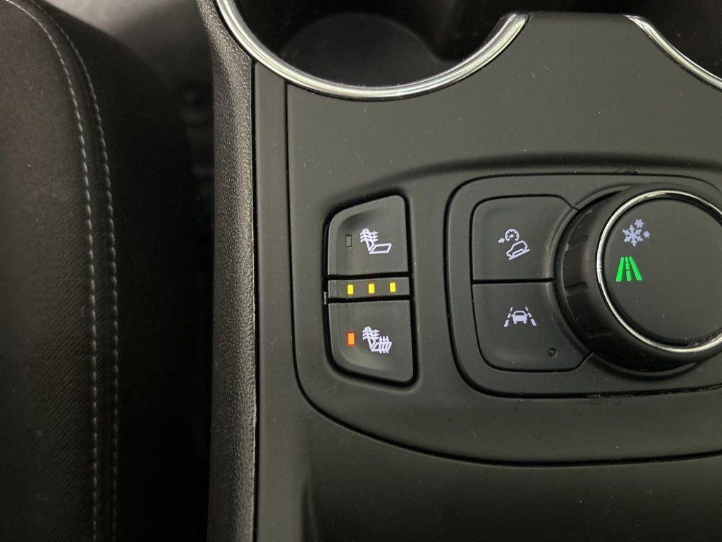 Used 2023 Sterling Metallic GMC SLE image 24