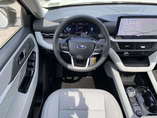 New 2026 Space White Metallic Ford Platinum™ image 10