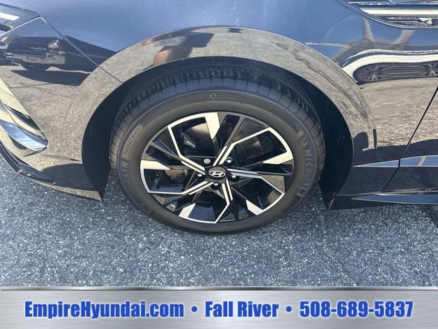 Certified Used 2024 Carbon Blue Hyundai SEL image 11