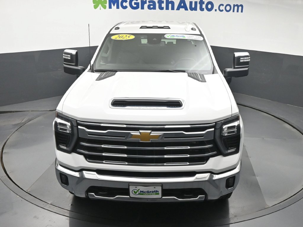 Used 2025 White Chevrolet LTZ image 27
