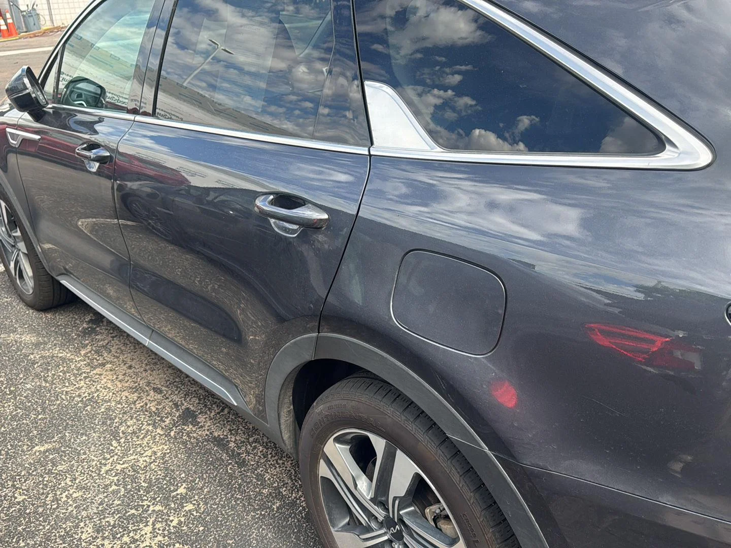 Used 2023 Platinum Graphite Kia SX Prestige image 6