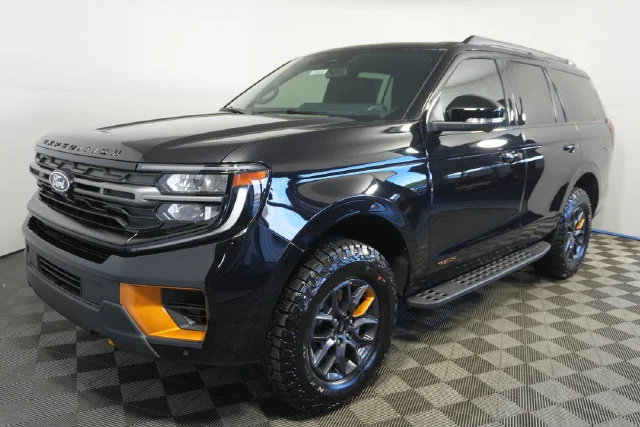 New 2027 Agate Black Metallic Ford Tremor® image 6