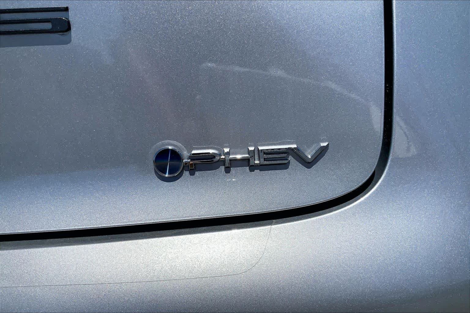 2026 Toyota Prius Plug-in Hybrid XSE Premium - Photo 15