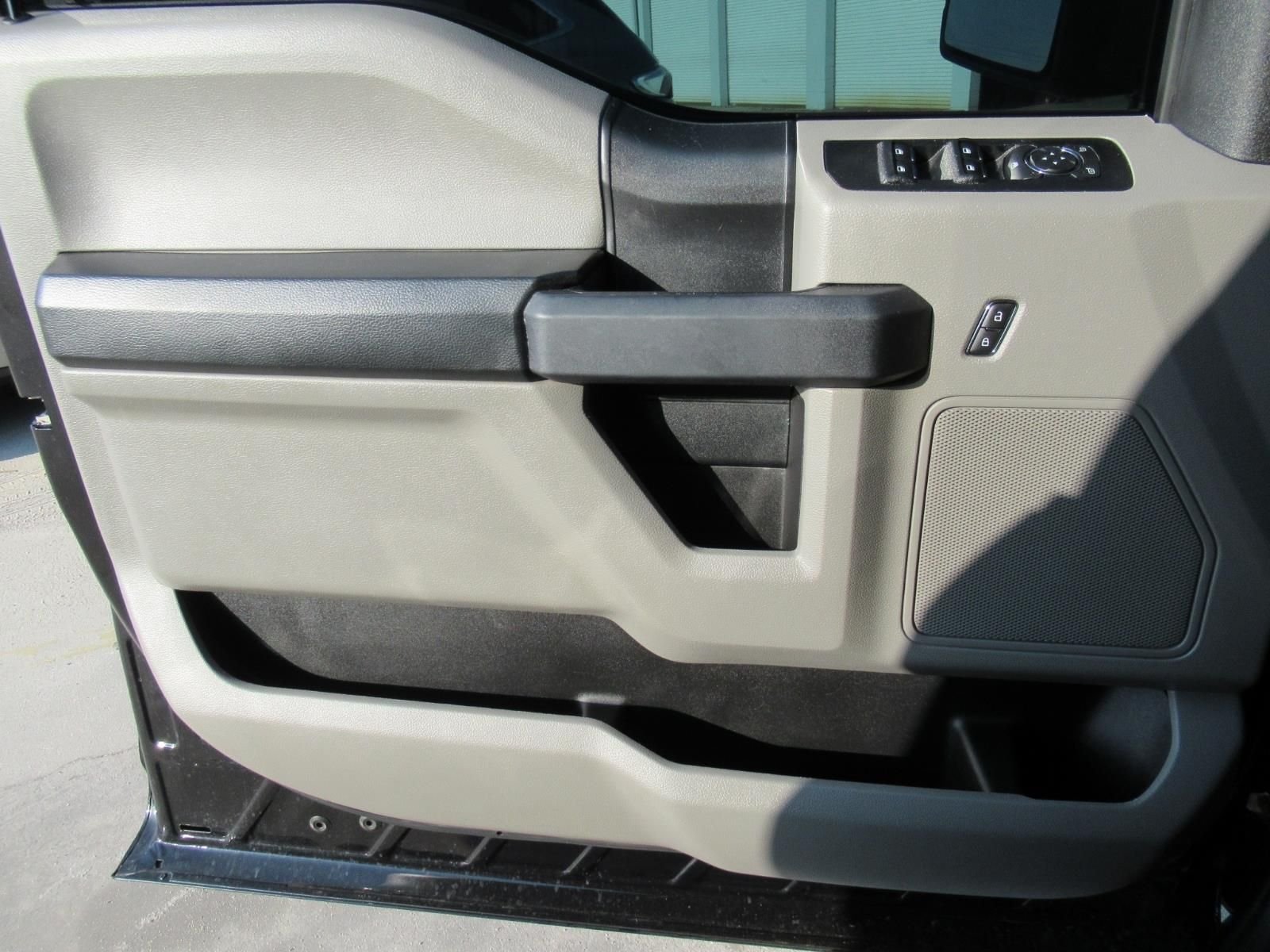 Used 2020 Black Ford XL image 21