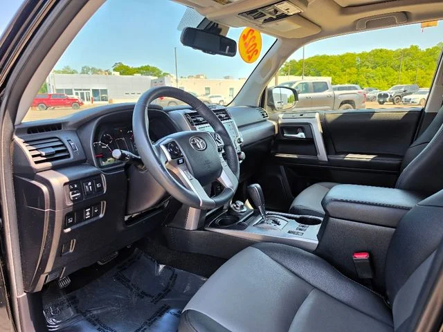 2022 Toyota 4Runner SR5 Premium - Photo 20