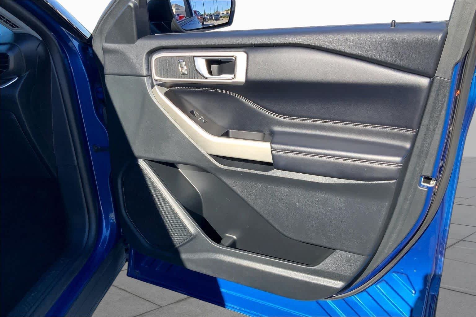 Used 2021 Atlas Blue Metallic Ford XLT image 21