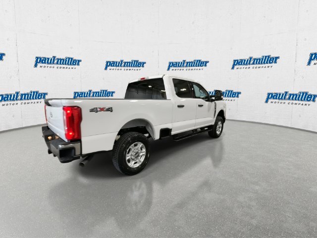 New 2027 White Ford XLT image 11