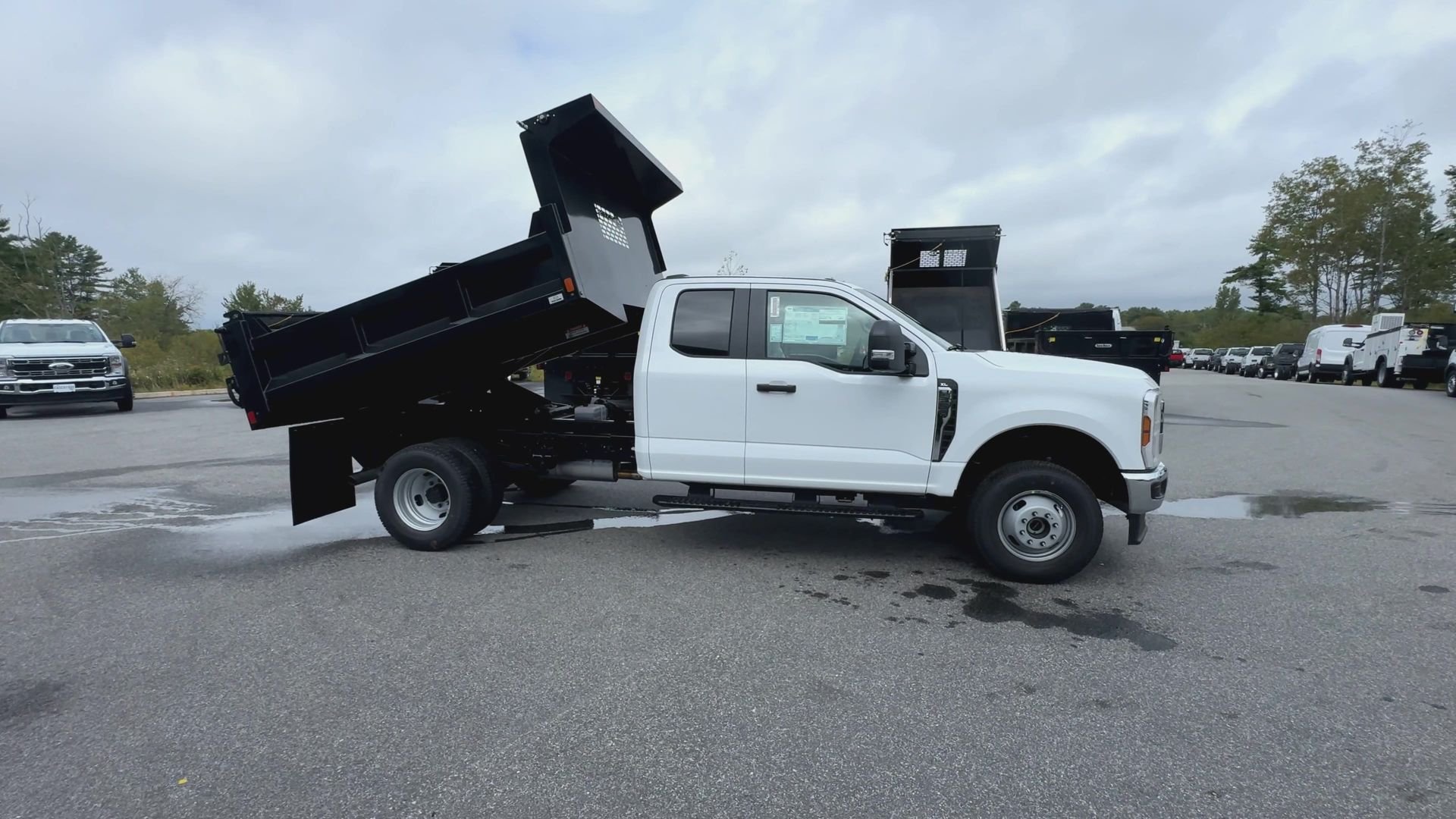 New 2026 Oxford White Ford F-350® XL image 14