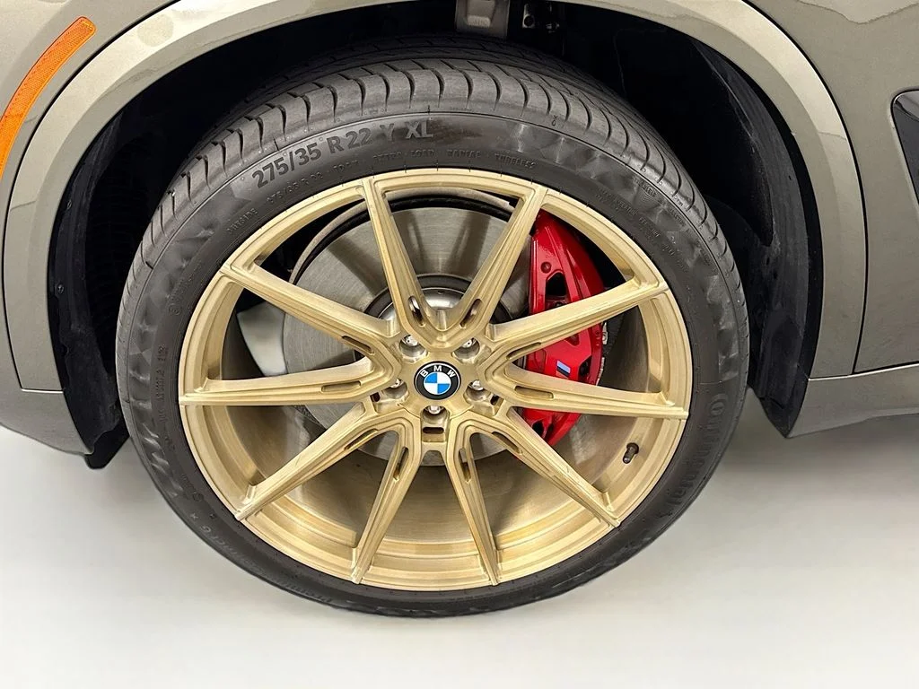Used 2024 Green BMW M60i image 31