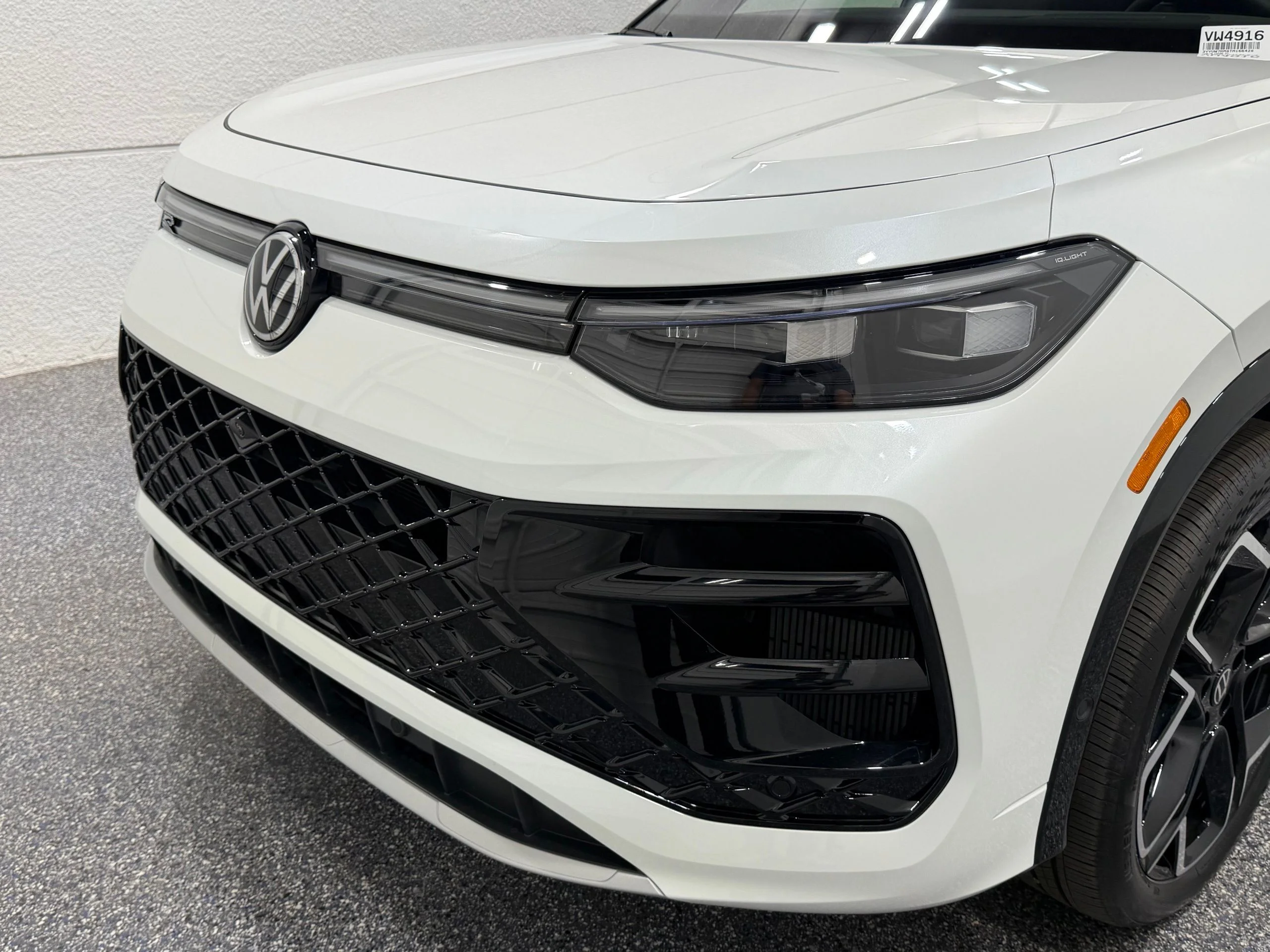 New 2026 White Volkswagen SEL R-Line Turbo image 12