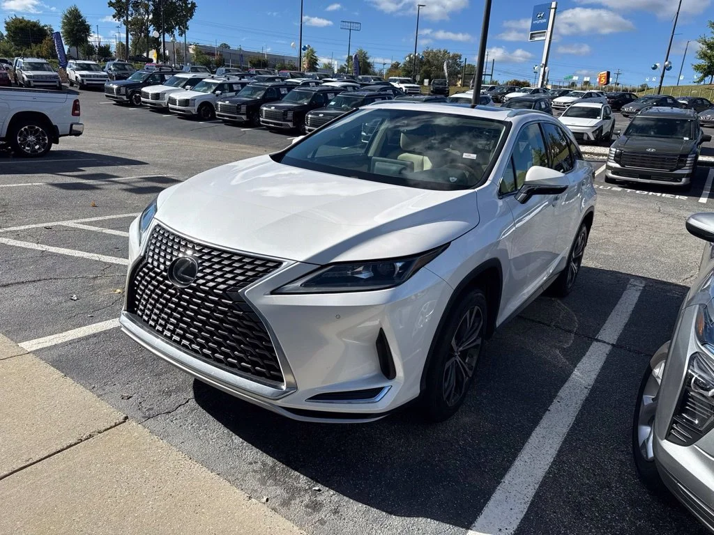 Used 2021 White Lexus 350 image 1