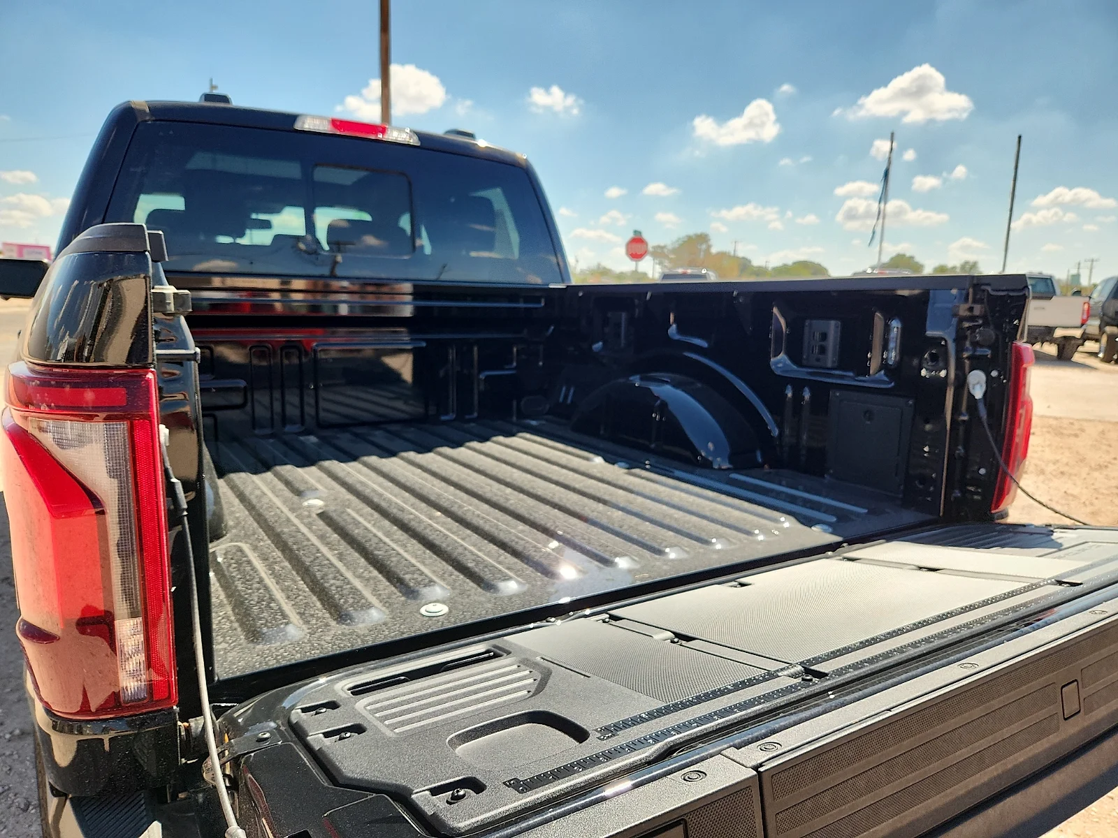 New 2026 Agate Black Metallic Ford King Ranch image 12