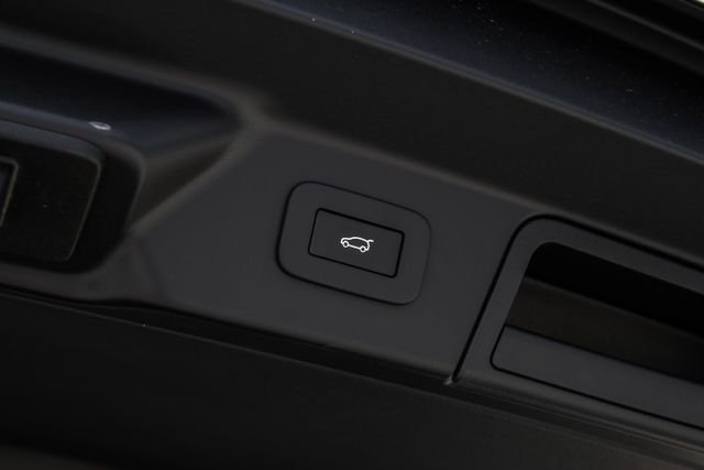 New 2026 Fuji White Land Rover S image 66