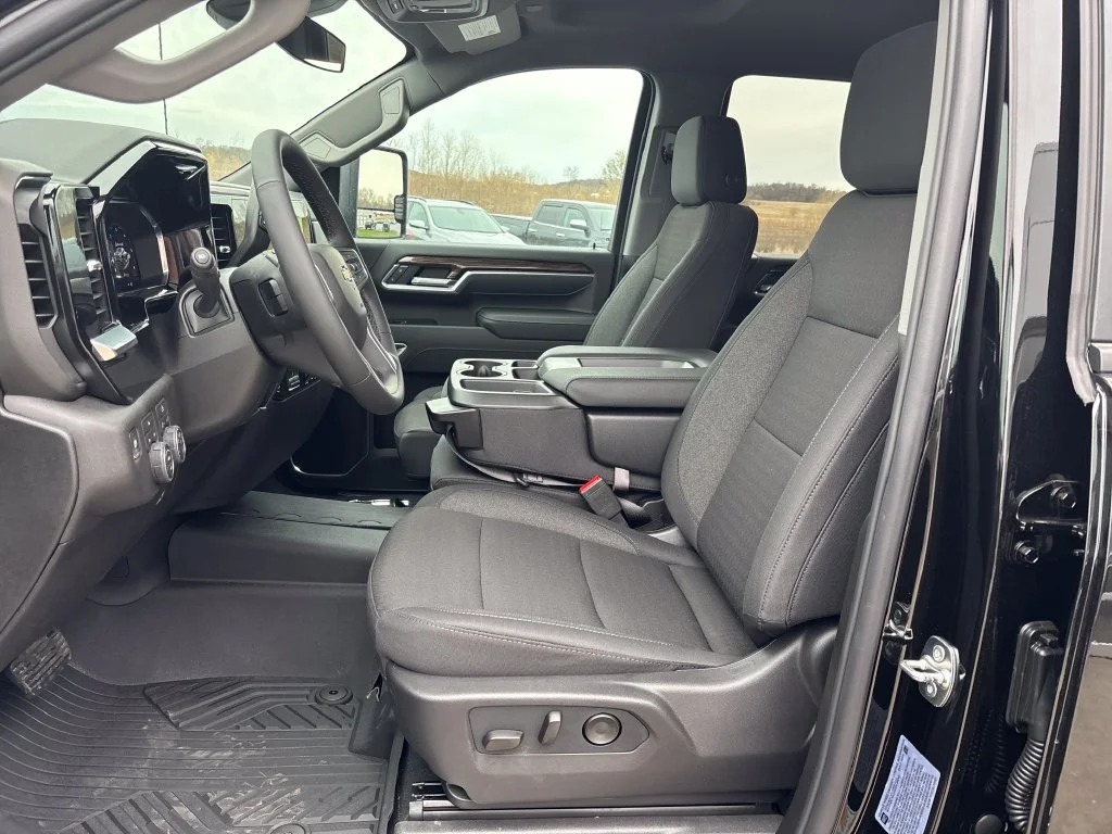 2026 Chevrolet Silverado 3500 HD LT - Photo 24