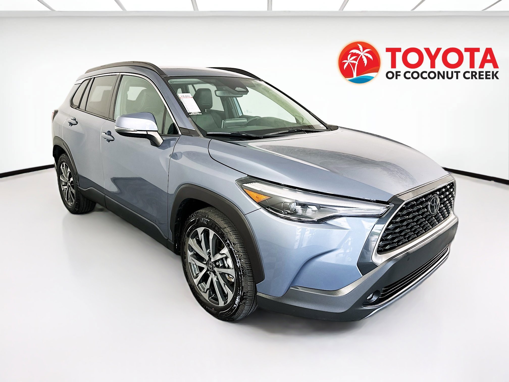 2023 Toyota Corolla Cross XLE FWD's photo