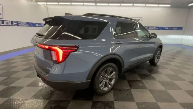 New 2026 Vapor Blue Metallic Ford Active image 8