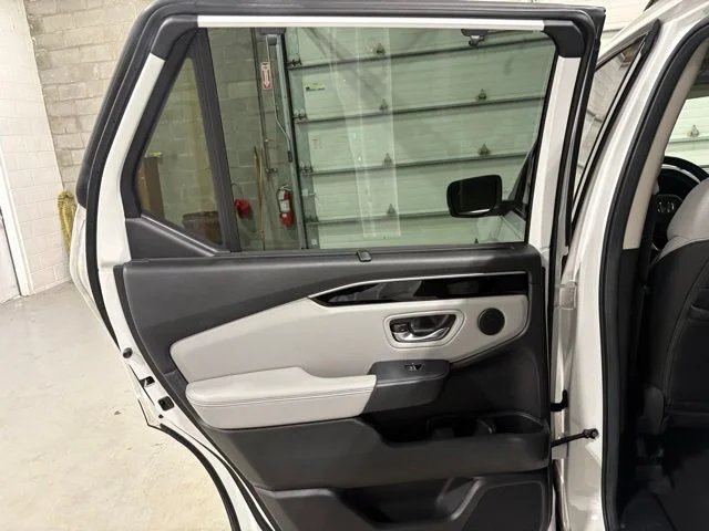 Used 2024 Platinum White Pearl Honda Touring image 15