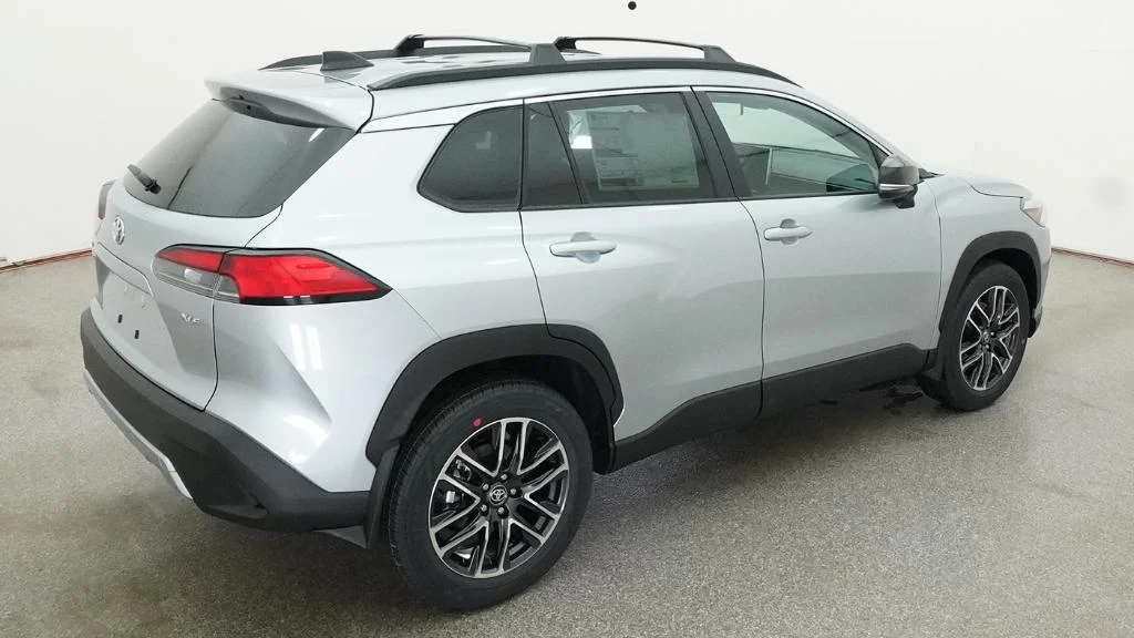 New 2026 Sonic Silver Toyota XLE image 22