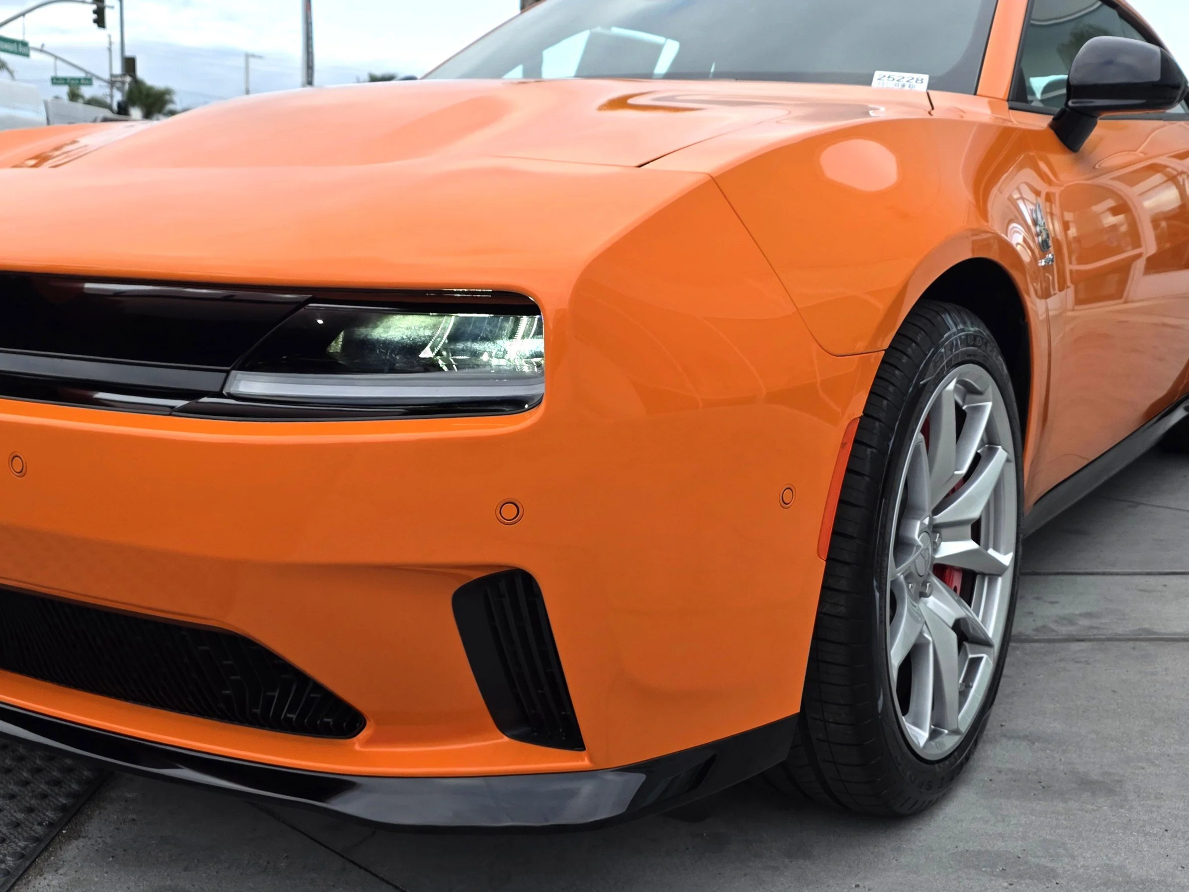 2025 Dodge Charger Daytona Scat Pack - Photo 8