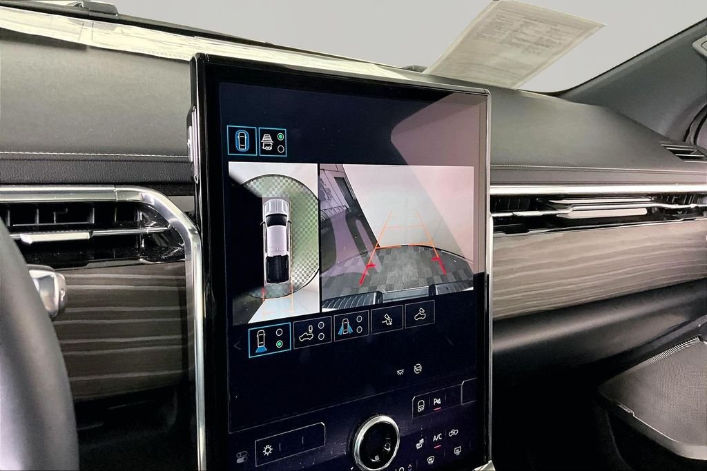 Used 2025 White GMC Denali image 13