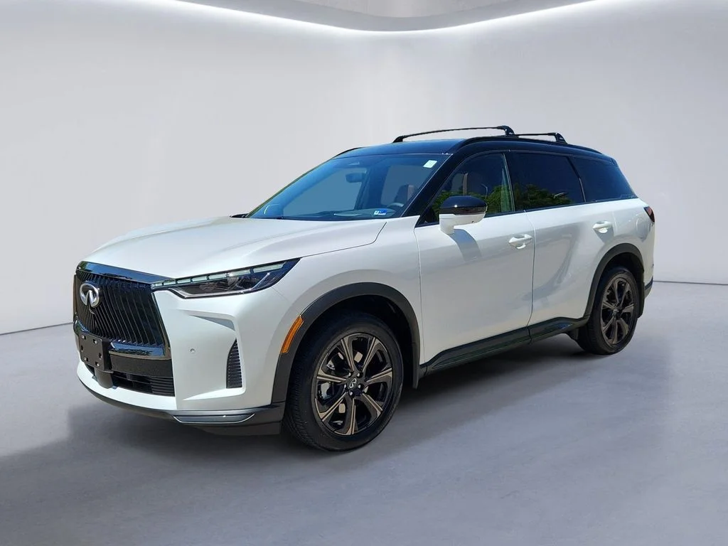 New 2027 2T RAD WHT INFINITI Autograph AWD image 7