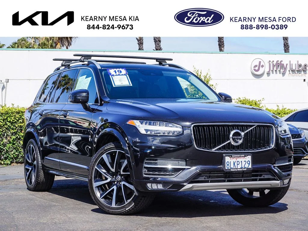 2019 Volvo XC90 T6 Momentum AWD's photo