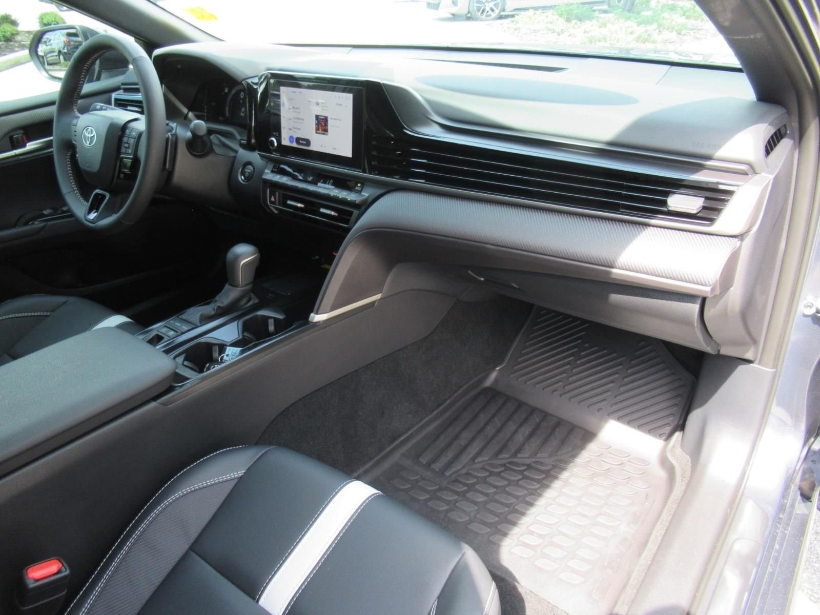 Used 2026  Toyota SE image 10