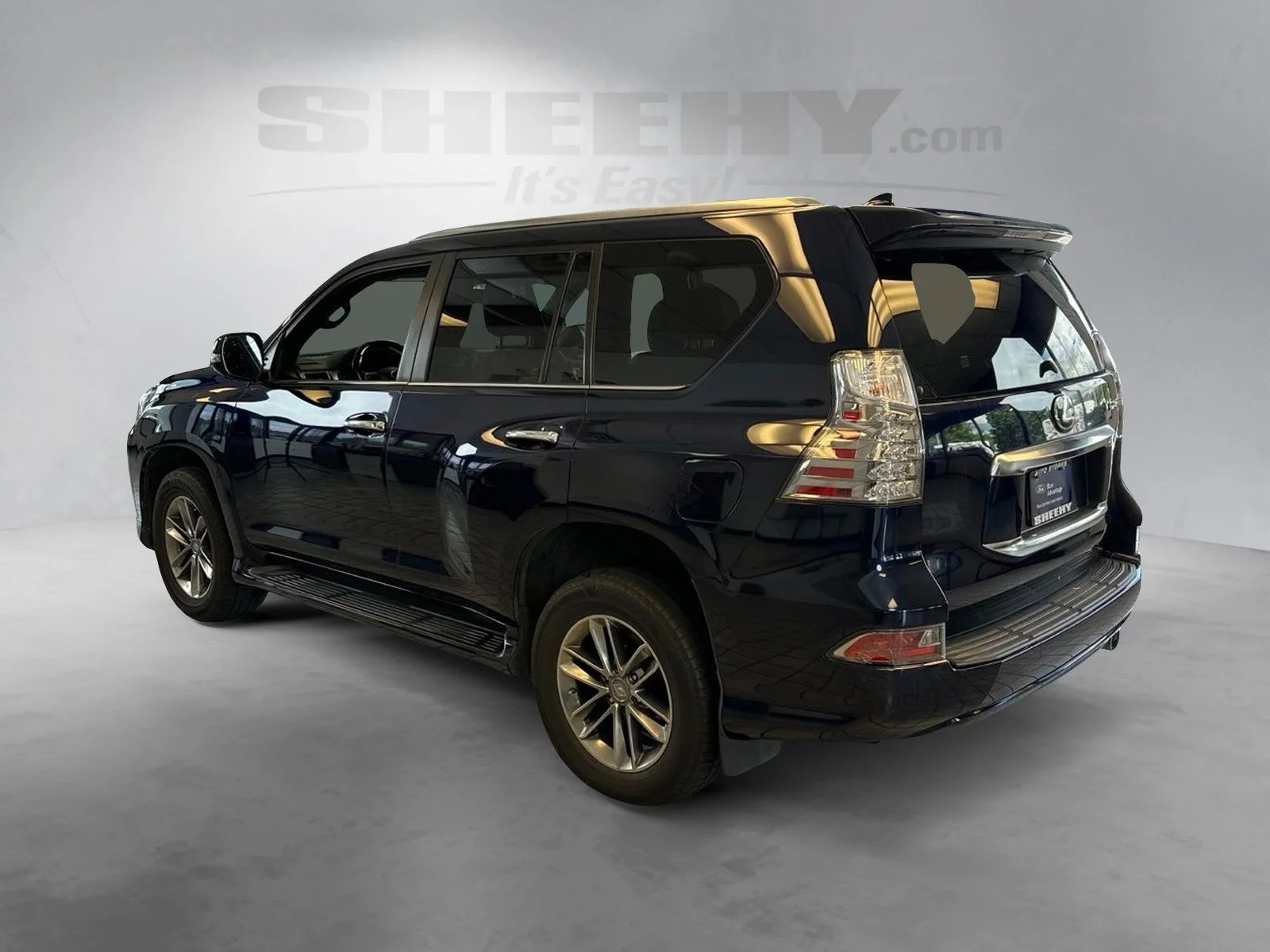Used 2022  Lexus 460 image 14