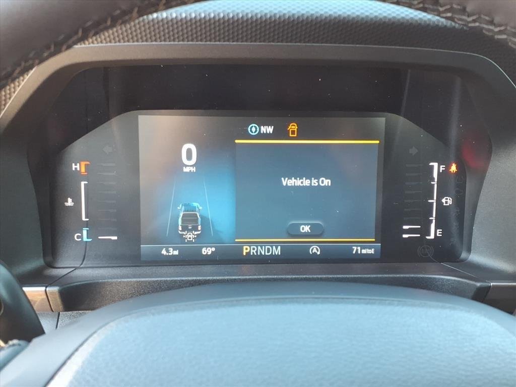 New 2025 Oxford White Ford XLT image 27