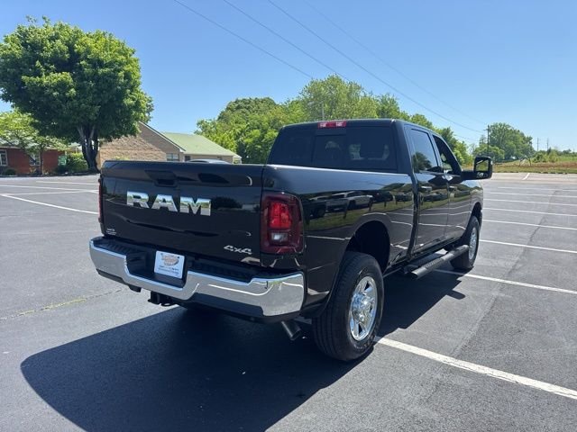 New 2026 Diamond Black Crystal Pearl-Coat Exterior Paint RAM Tradesman image 7