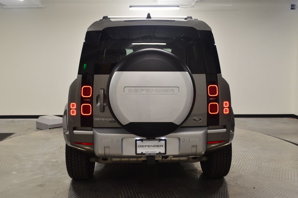Used 2022 Gray Land Rover XS Edition image 6