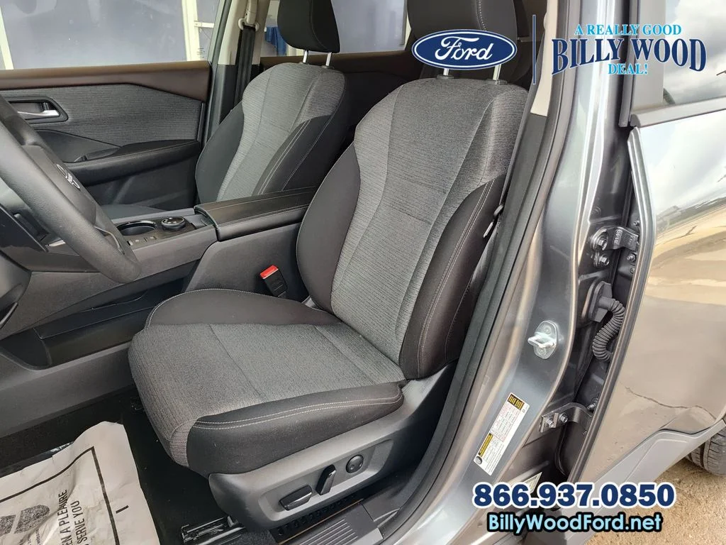 Used 2023 Gun Metallic Nissan SV image 16