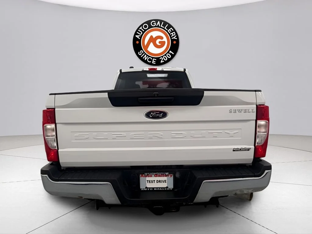 Used 2021 White Ford XL image 4