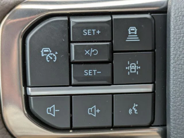 New 2026 Glacier Gray Metallic Tri-Coat Ford F-350® King Ranch® image 25